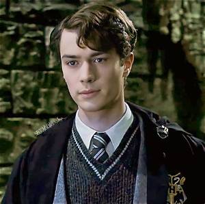 Christian Coulson's Career Evolution: from Hogwarts Legend to Stage Pioneer