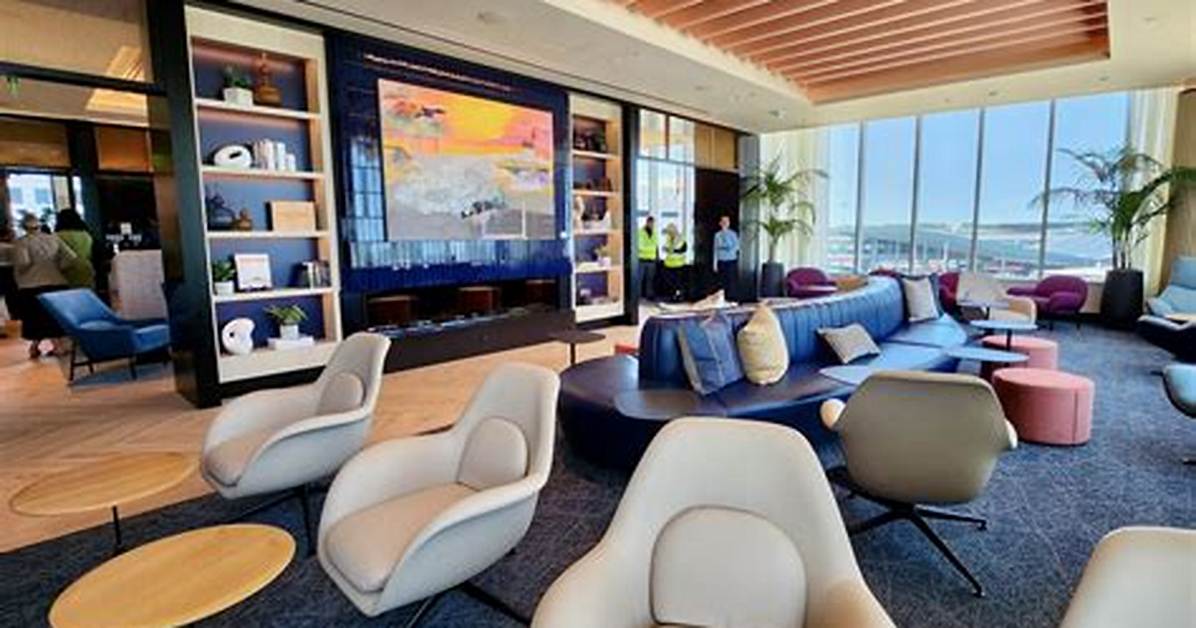 Inside the Chase Sapphire Lounge Boston: Photo Tour, Menus, and Amenities