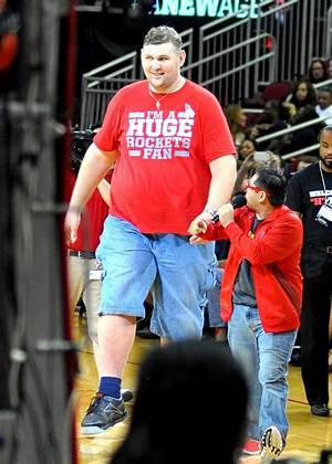 Inside the Life of Igor Vovkovinskiy: the Untold Struggles of America's Tallest Man