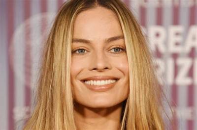 Margot Robbie Unfiltered: Everything You Need to Know About Her Roles, Style, and Milestones