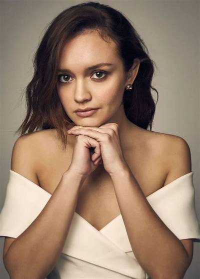 Must-Know Stars: Olivia Cooke and Alex Roe