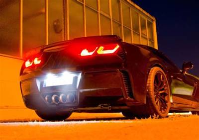 The Backlash Against Blinding Leds: How Viral Complaints Sparked an Urgent Debate on Driving with Astigmatism