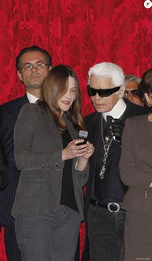 Timeline: Karl Lagerfeld and Carla Bruni's Decades-Long Visual Legacy