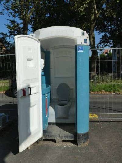 Trapped Inside a Porta Potty: the Wild Truth Behind the Viral Watch Party Rescue