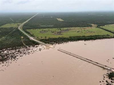 Uvalde Flooding 2026: Catastrophic Hill Country Waters Claim 2 as Entire Streets Submerge