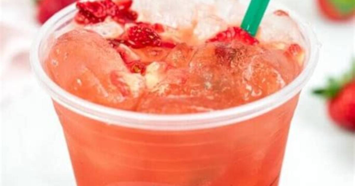 What Is Really Inside Starbucks Strawberry A%C3%A7A%C3%Ad 300. Jpg