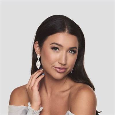 Who Is Shelby Sacco? Complete Guide to Her Tiktok Story and Advice