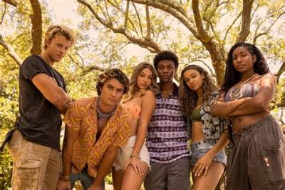 Why Everyone in the Outer Banks Is Talking About Tortuga's Lie Right Now